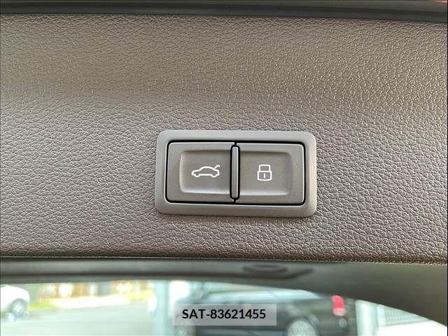 Audi Q2 2017-09 318045-7