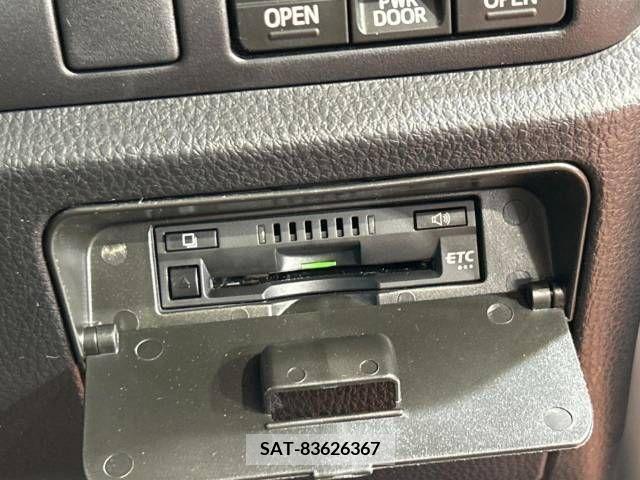 Toyota VOXY 2021-02 370370-7