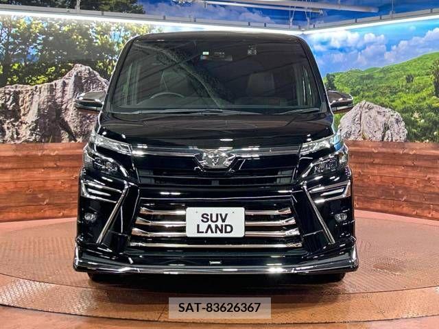 Toyota VOXY 2021-02 370370-15