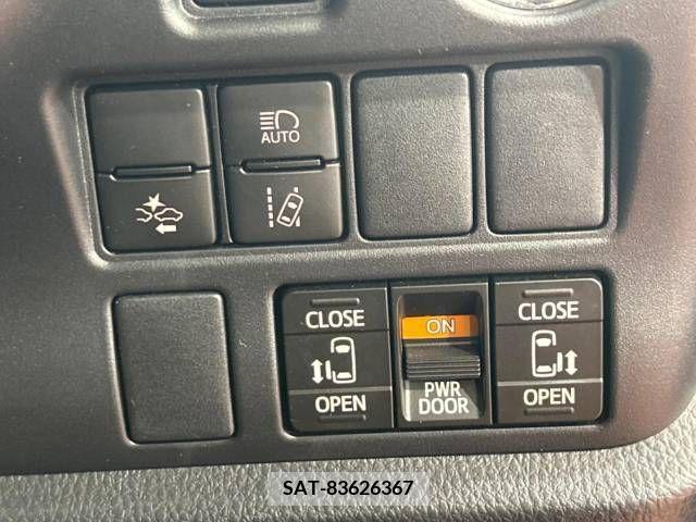 Toyota VOXY 2021-02 370370-4