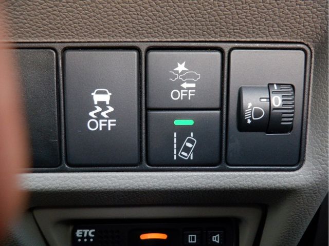 Honda e 2018-07 8617-23