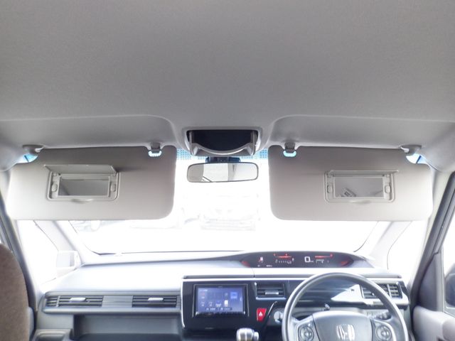 Honda e 2018-07 8617-14