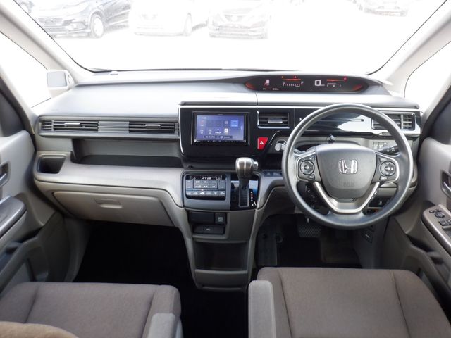 Honda e 2018-07 8617-1