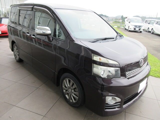 Toyota VOXY 2011-10 328-2