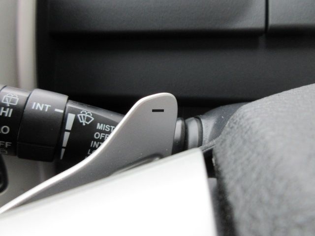 Toyota VOXY 2011-10 328-17