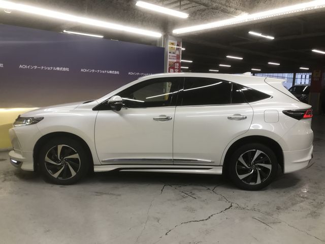 Toyota HARRIER 2017-09 193584-7