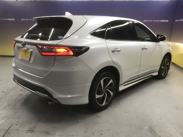 Toyota HARRIER 2017-09 193584-4