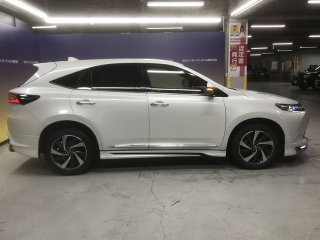 Toyota HARRIER 2017-09 193584-3