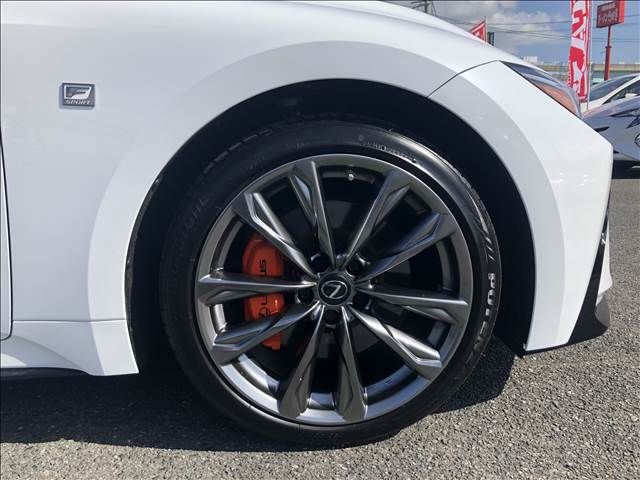 Lexus IS 2021-10 182708-19