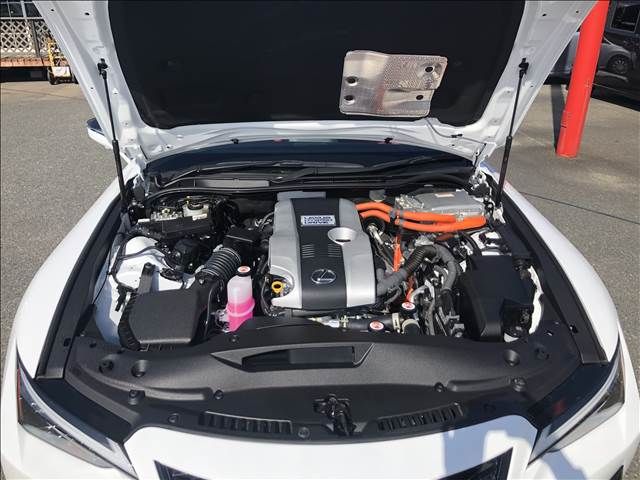 Lexus IS 2021-10 182708-17