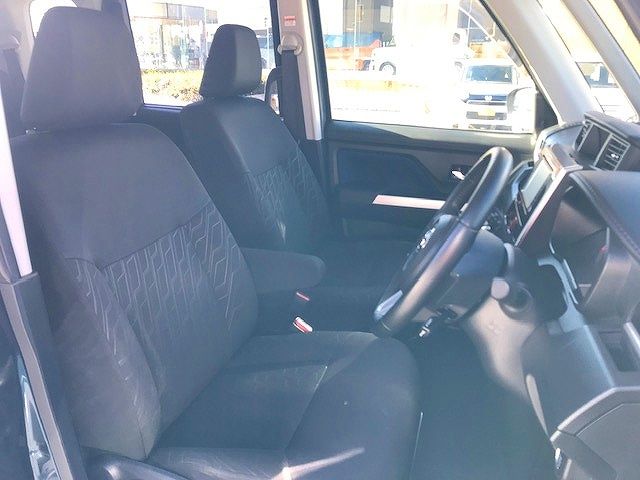 Toyota ROOMY 2018-03 187689-3
