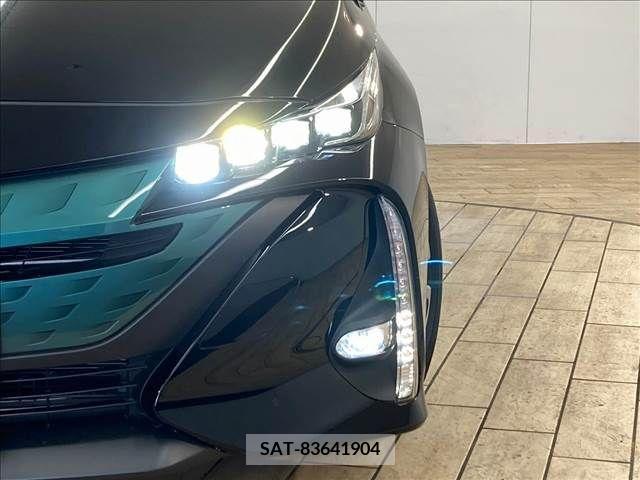Toyota PRIUS PHV 2017-10 322597-18