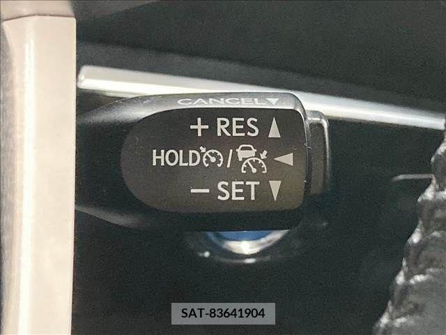 Toyota PRIUS PHV 2017-10 322597-7