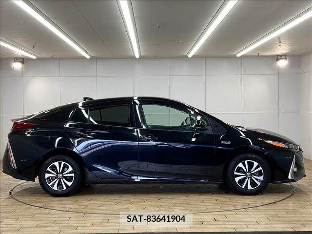 Toyota PRIUS PHV 2017-10 322597-16