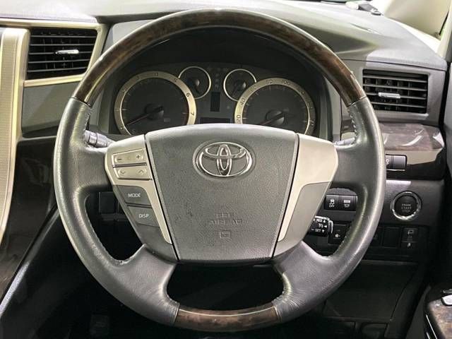 Toyota VELLFIRE 2013-11 182136-11