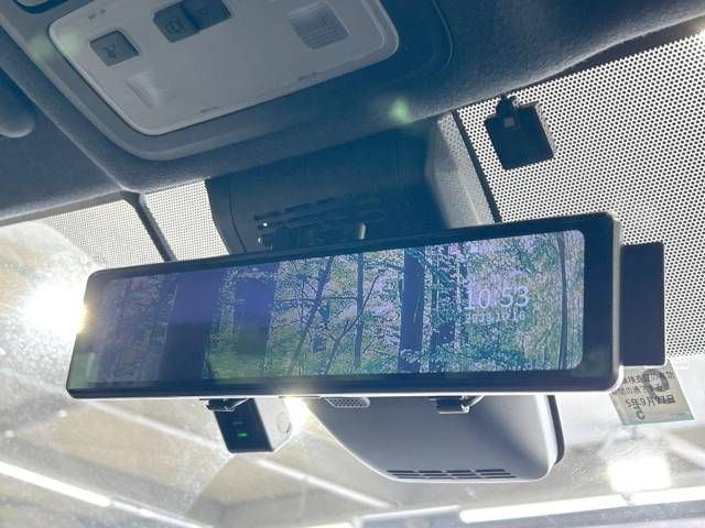 Toyota VOXY 2018-09 10059-6
