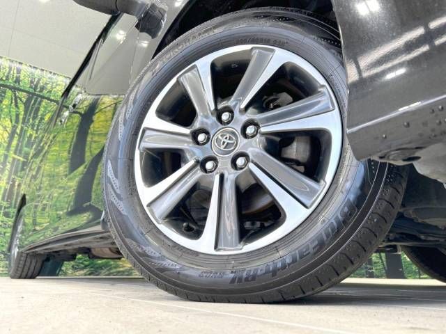 Toyota VOXY 2018-09 10059-13