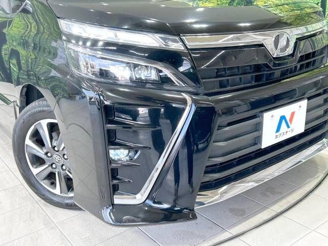Toyota VOXY 2018-09 10059-12