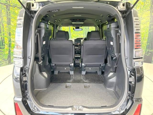 Toyota VOXY 2018-09 10059-11
