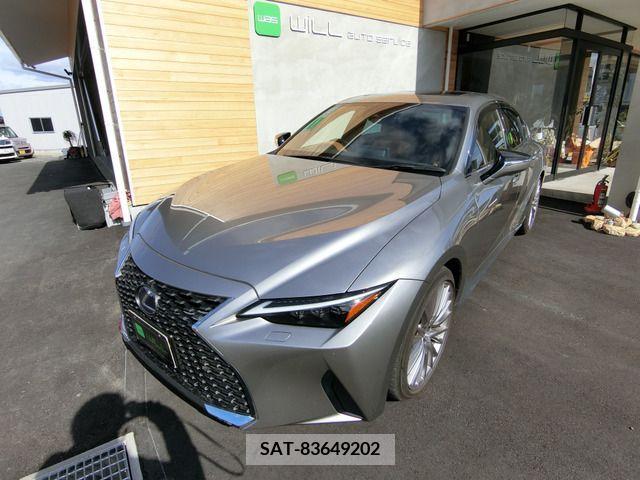 Lexus IS 2020-12 297907-15