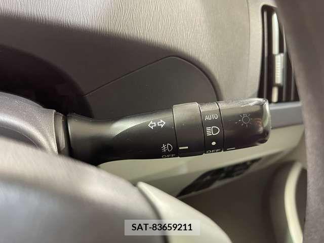 Toyota PRIUS 2009-12 211886-13