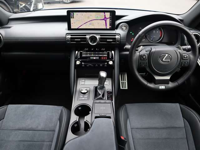 Lexus IS 2022-06 23134-7