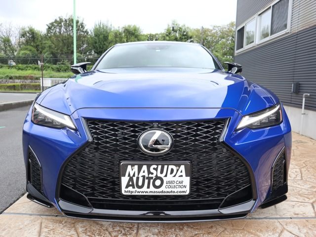 Lexus IS 2022-06 23134-1