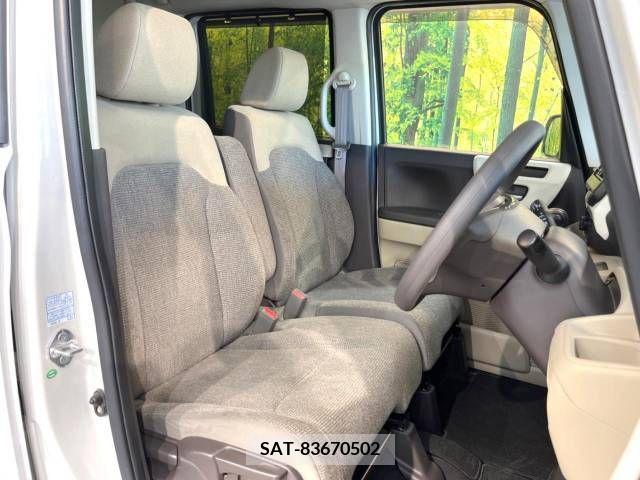 Honda N BOX 2018-11 339889-8