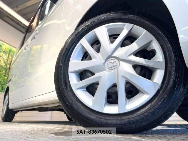 Honda N BOX 2018-11 339889-13