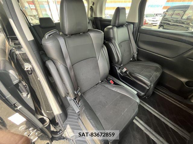 Toyota VELLFIRE 2017-11 381627-9