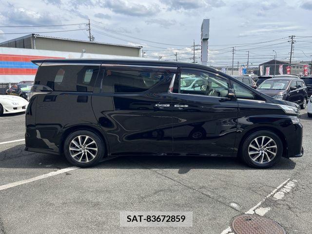 Toyota VELLFIRE 2017-11 381627-3