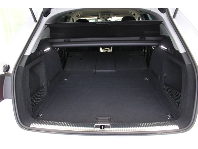Audi A4 2019-03 25034-5
