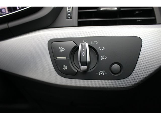 Audi A4 2019-03 25034-16
