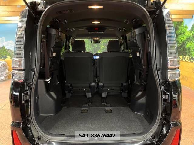 Toyota VOXY 2019-06 211231-11