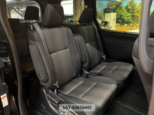 Toyota VOXY 2019-06 211231-10