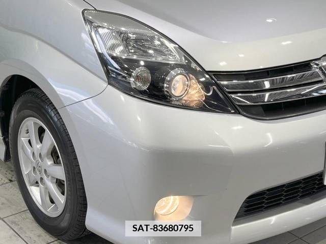 Toyota ISIS 2014-03 361877-13