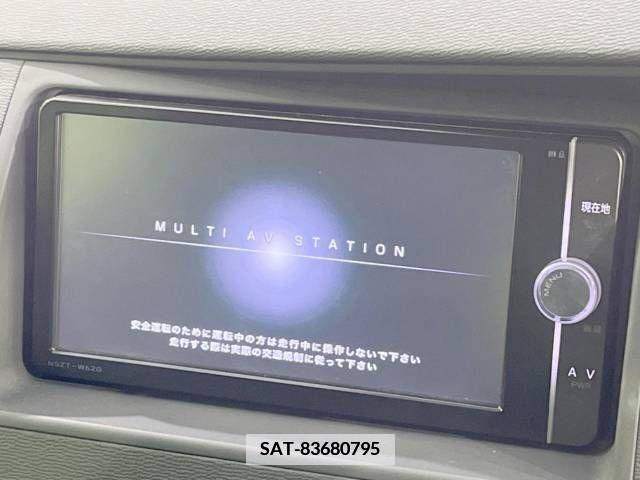 Toyota ISIS 2014-03 361877-2