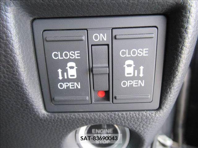 Honda N BOX CUSTOM 2022-10 279064-9