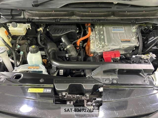 Nissan SERENA 2019-04 335794-19