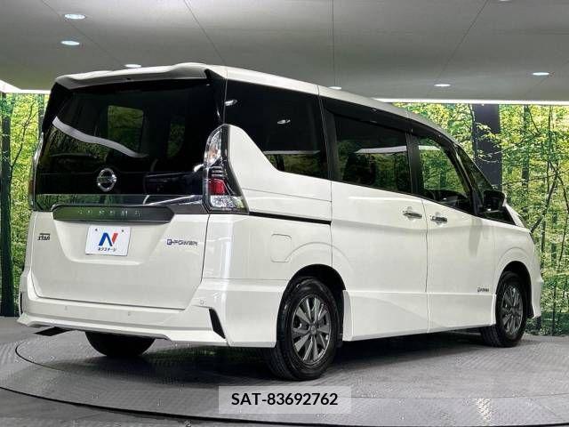 Nissan SERENA 2019-04 335794-18