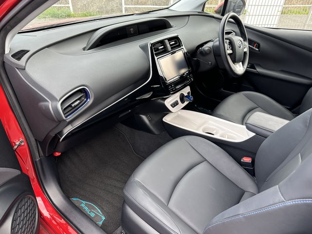 Toyota PRIUS 2016-04 1118-7