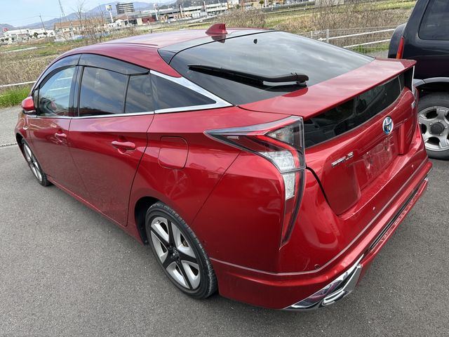 Toyota PRIUS 2016-04 1118-2
