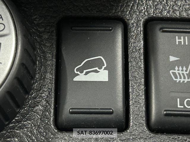 Nissan X-TRAIL 2012-06 372997-29
