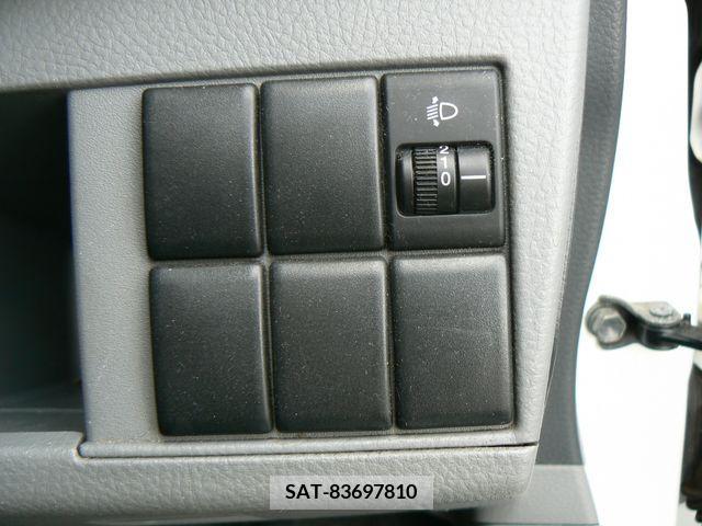 Suzuki WAGON R 2012-01 210588-11