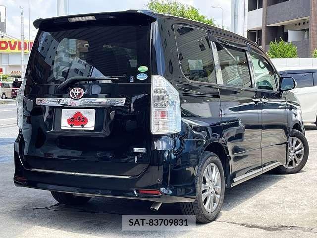 Toyota VOXY 2013-06 289110-2