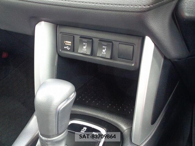 Toyota COROLLA CROSS 2023-06 215081-14