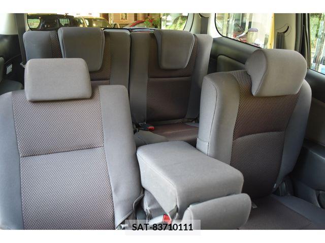 Toyota WISH 2005-01 215646-19