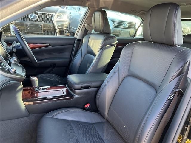 Toyota CROWN MAJESTA 2014-07 13531-18