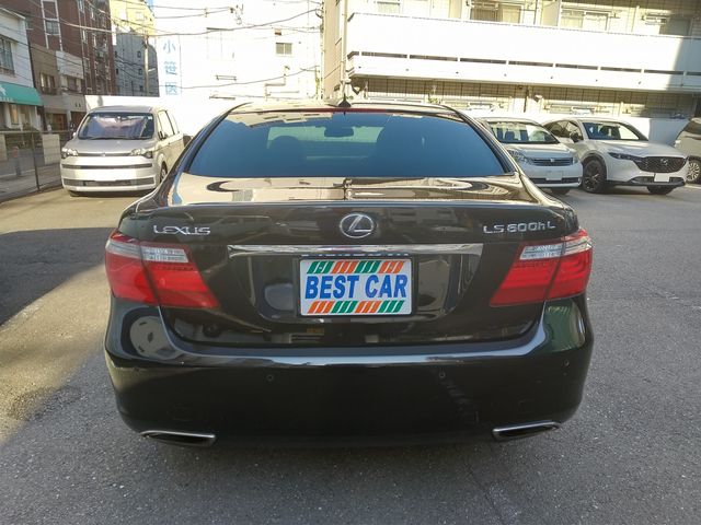 Lexus LS 2009-04 8964-5