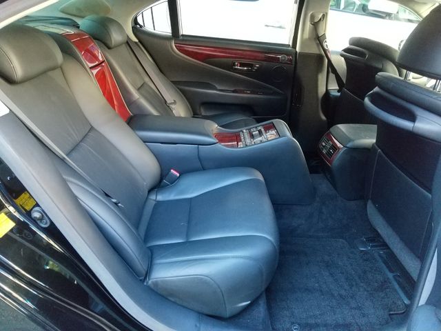 Lexus LS 2009-04 8964-15